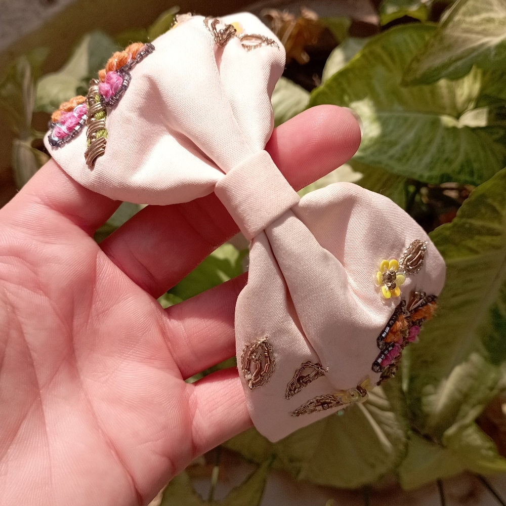 Luxury Embroidered Headband - Picture 15 of 16
